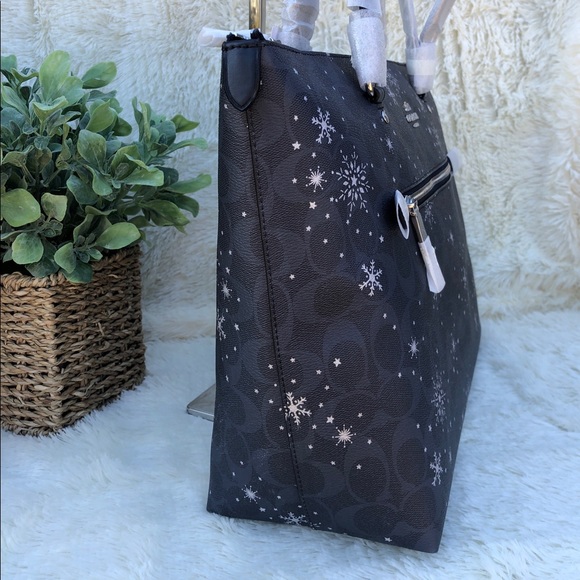 Coach Gallery Tote in Snowflake Print - Picture 2 of 9